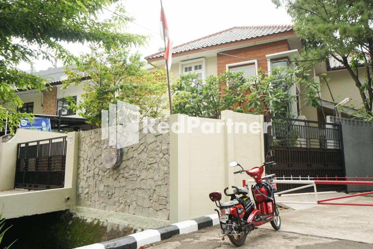 Fazza Syariah Mitra Reddoorz Hotel Jakarta Kültér fotó